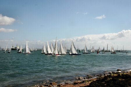 Darings sailing up the Green